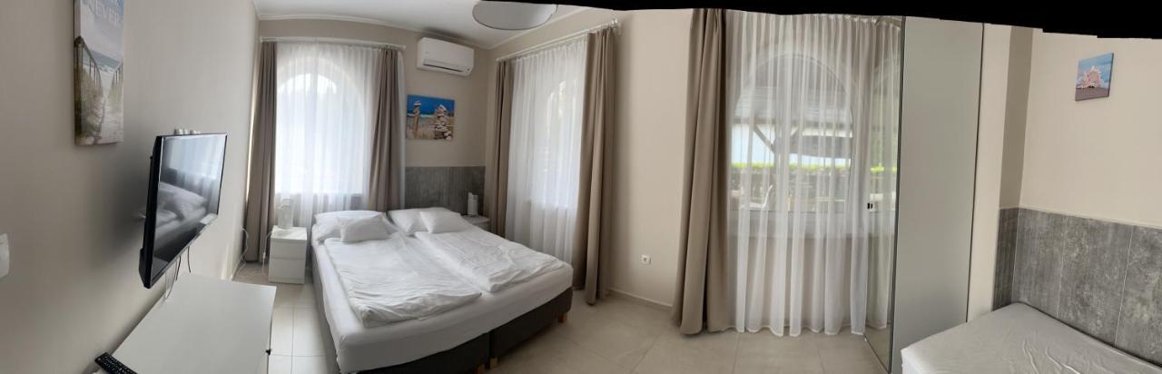 Topart Apartman I Балатонфеньвеш Экстерьер фото