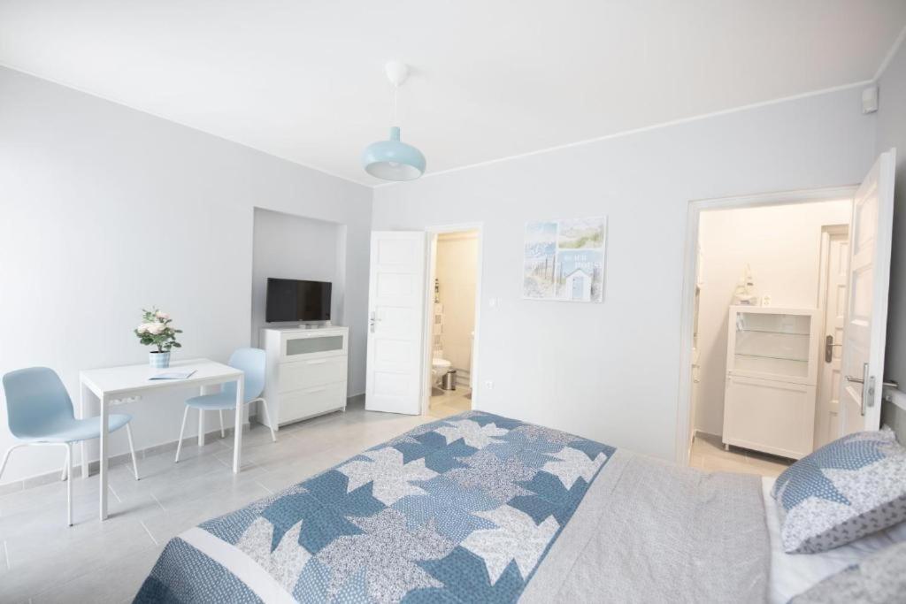 Topart Apartman I Балатонфеньвеш Экстерьер фото