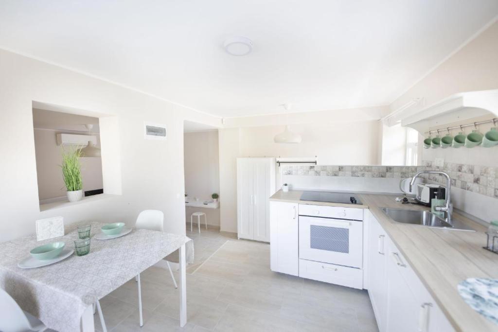 Topart Apartman I Балатонфеньвеш Экстерьер фото