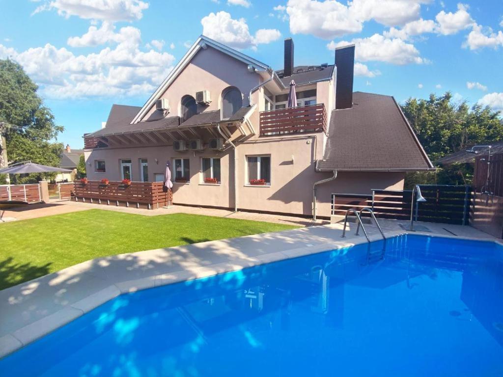 Topart Apartman I Балатонфеньвеш Экстерьер фото